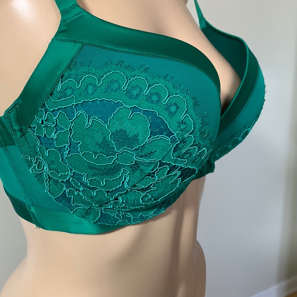 Victorias Secret 34DD